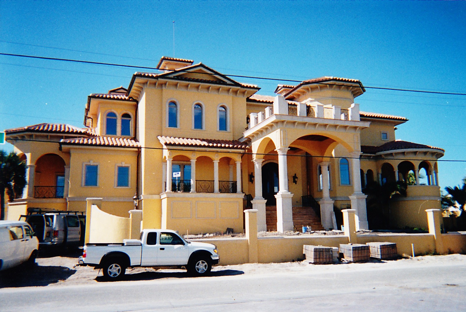 Custom home stucco exterior by Ken Meyer Stucco